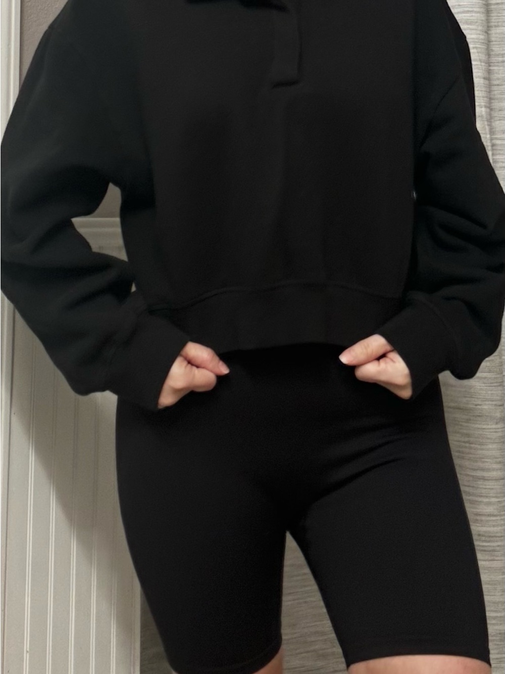PINK Victoria's Secret Black Cropped Polo pullover Sweatshirt New size Medium - Picture 5 of 5
